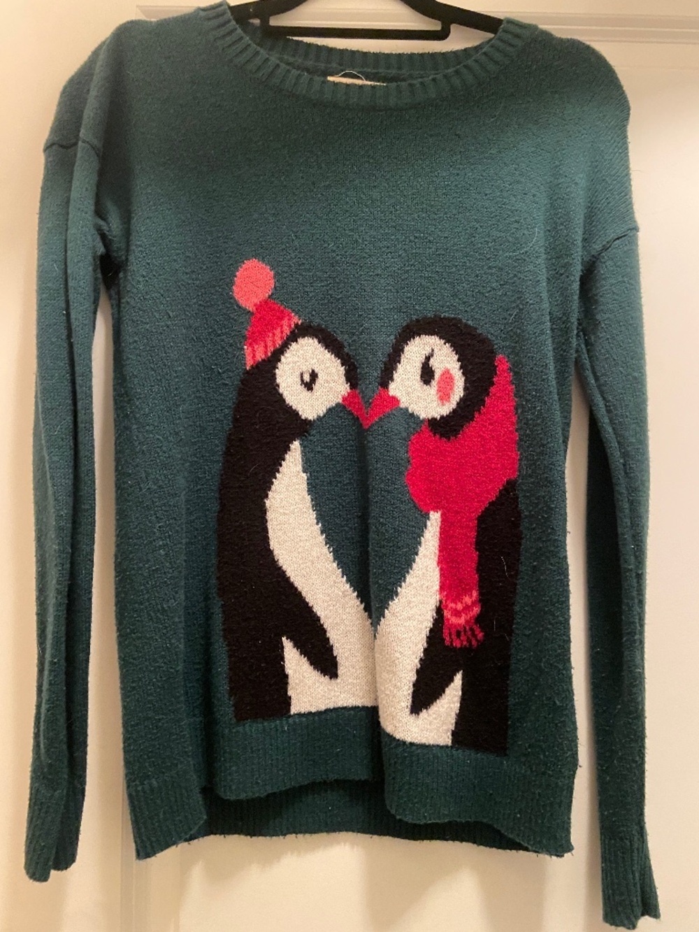Hollister medium penguin sweater